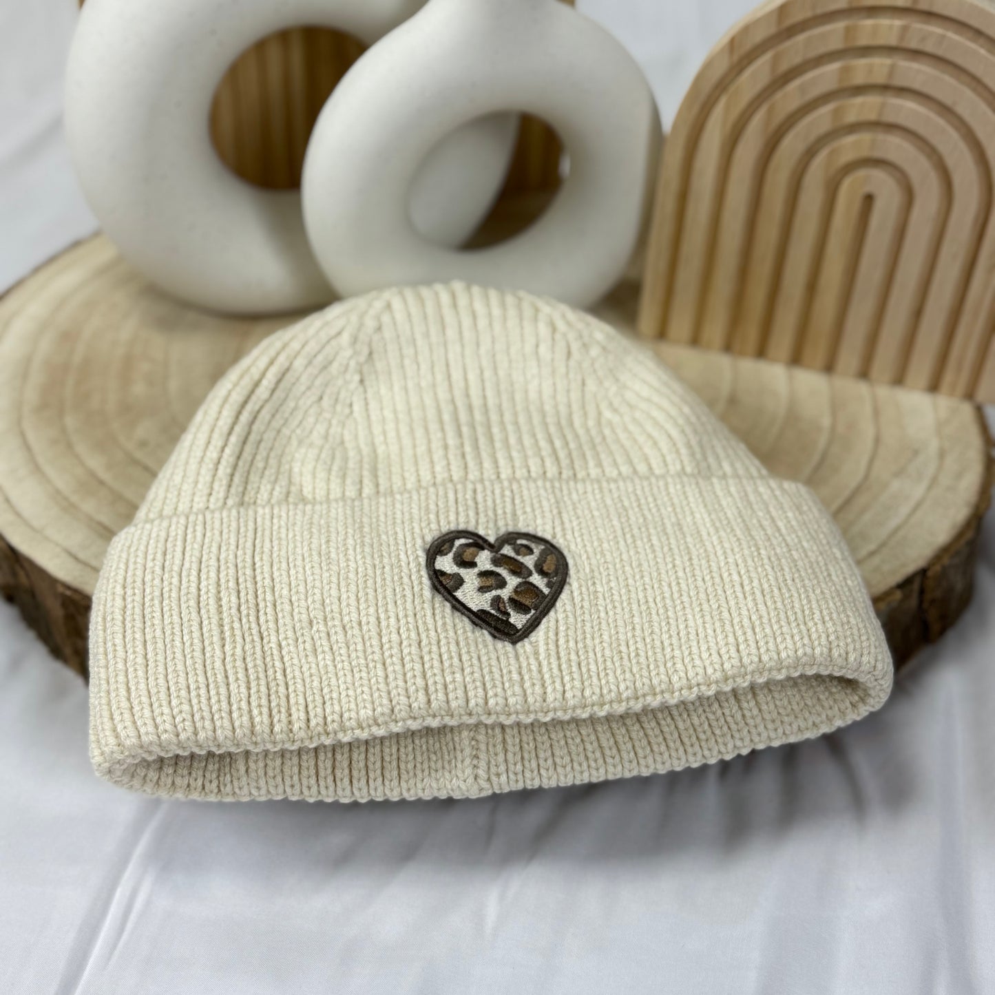 Mütze / Creme Leo Herz