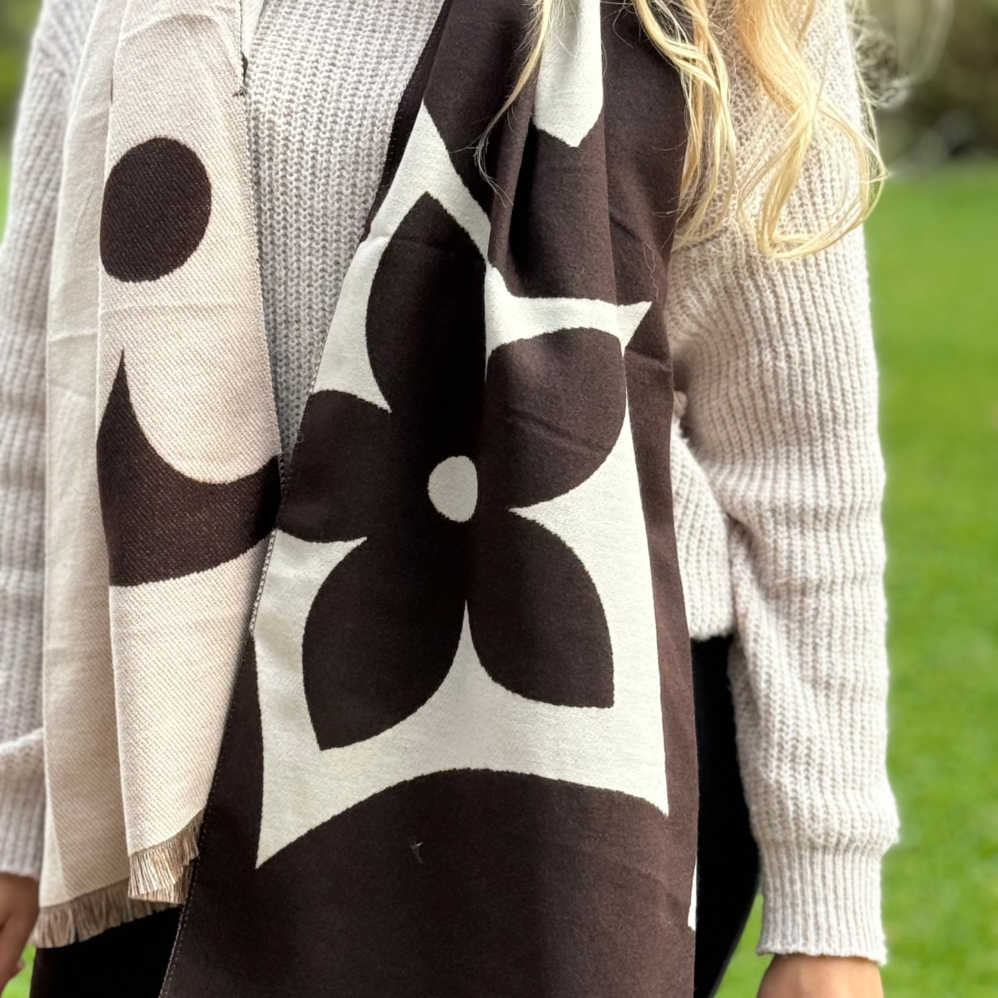 Soft Schal / Flower Braun