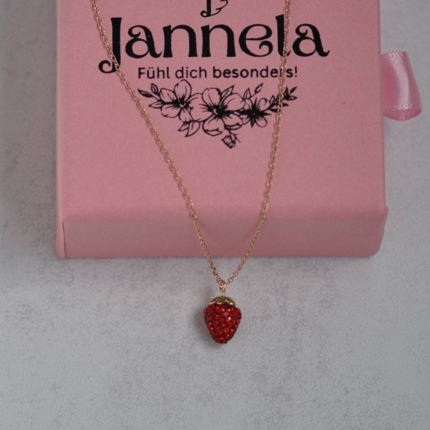 Kette / Erdbeere Roségold