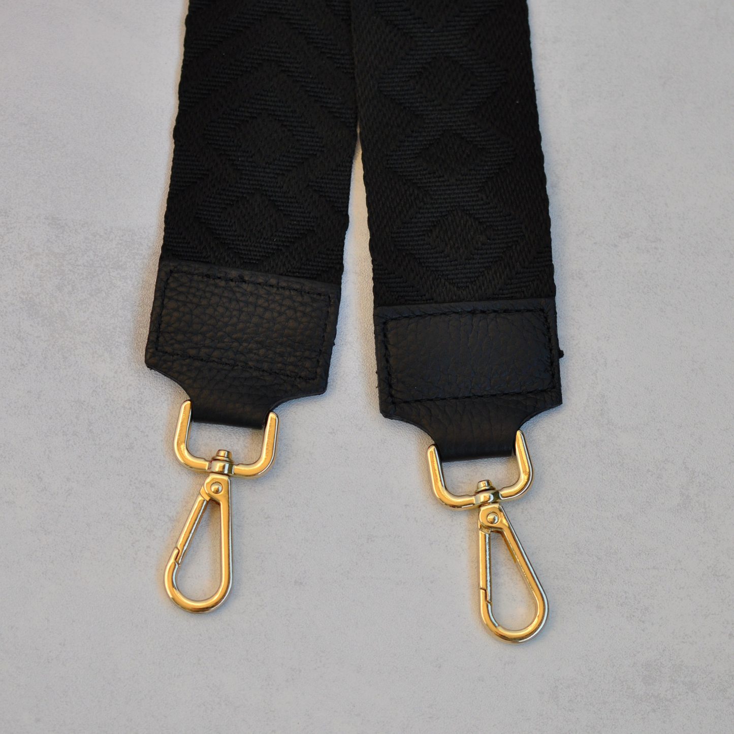 Shoulder Strap / Schwarz-Gold