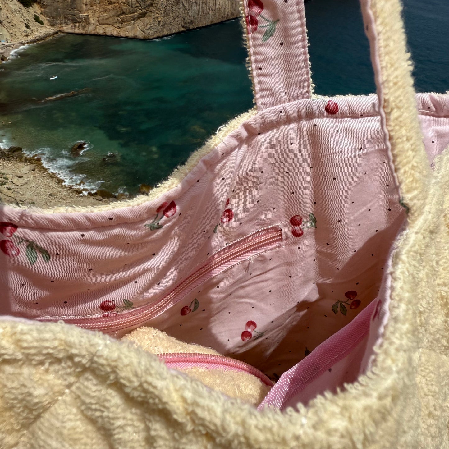 Teddy Tasche / ButterYellow