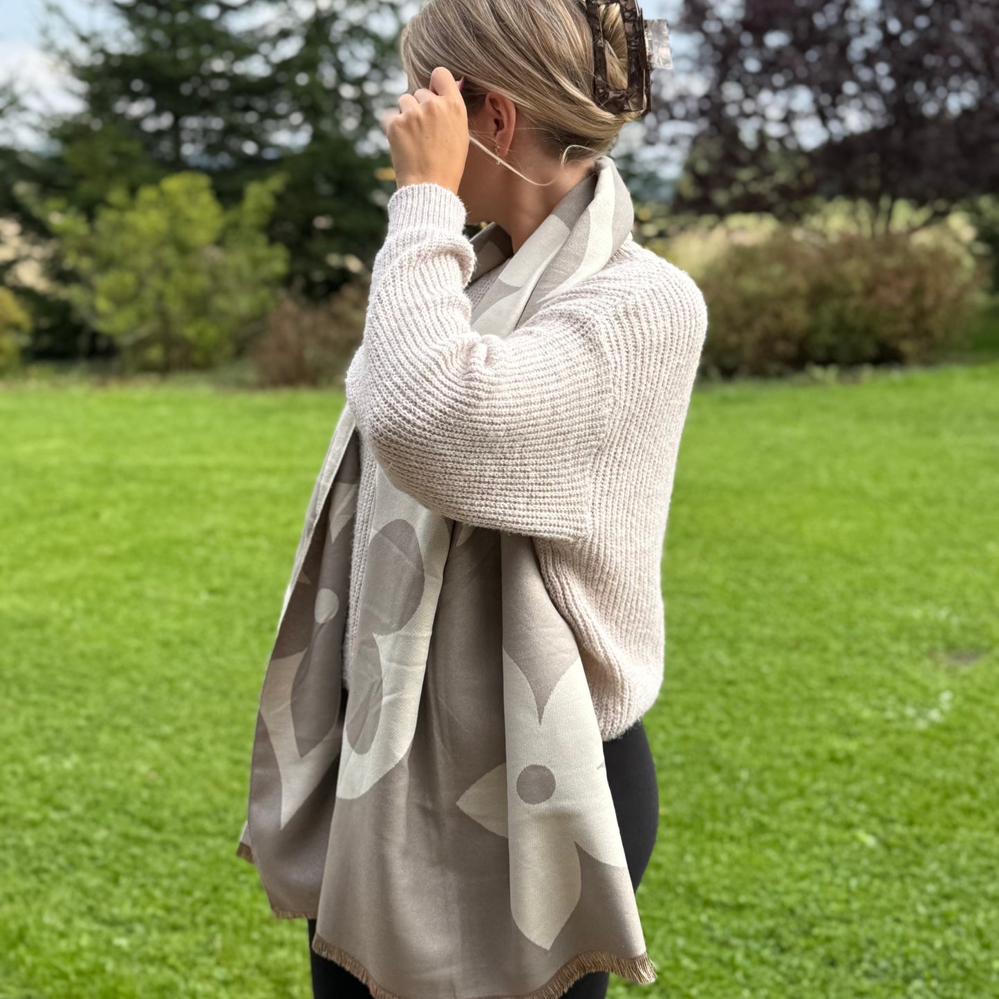 Soft Schal / Flower Creme