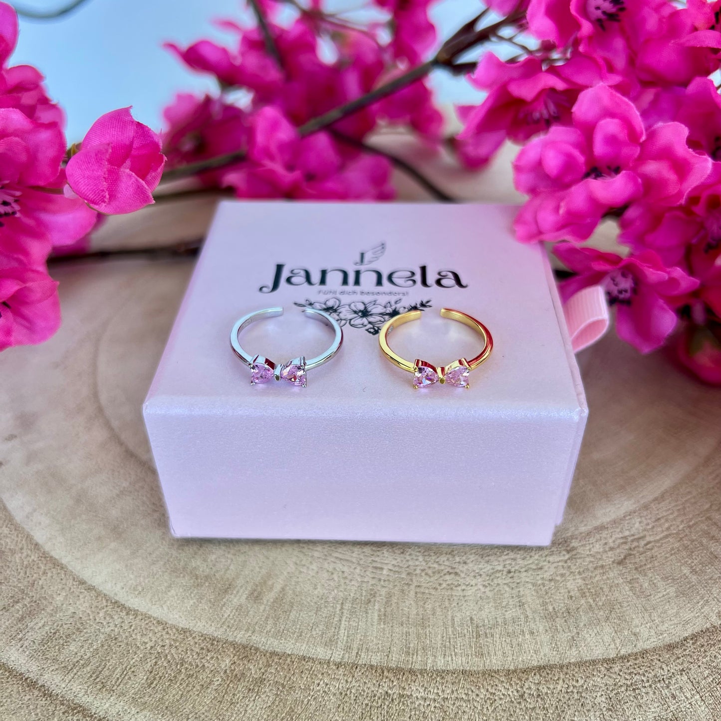 Sweet Ribbon Ring