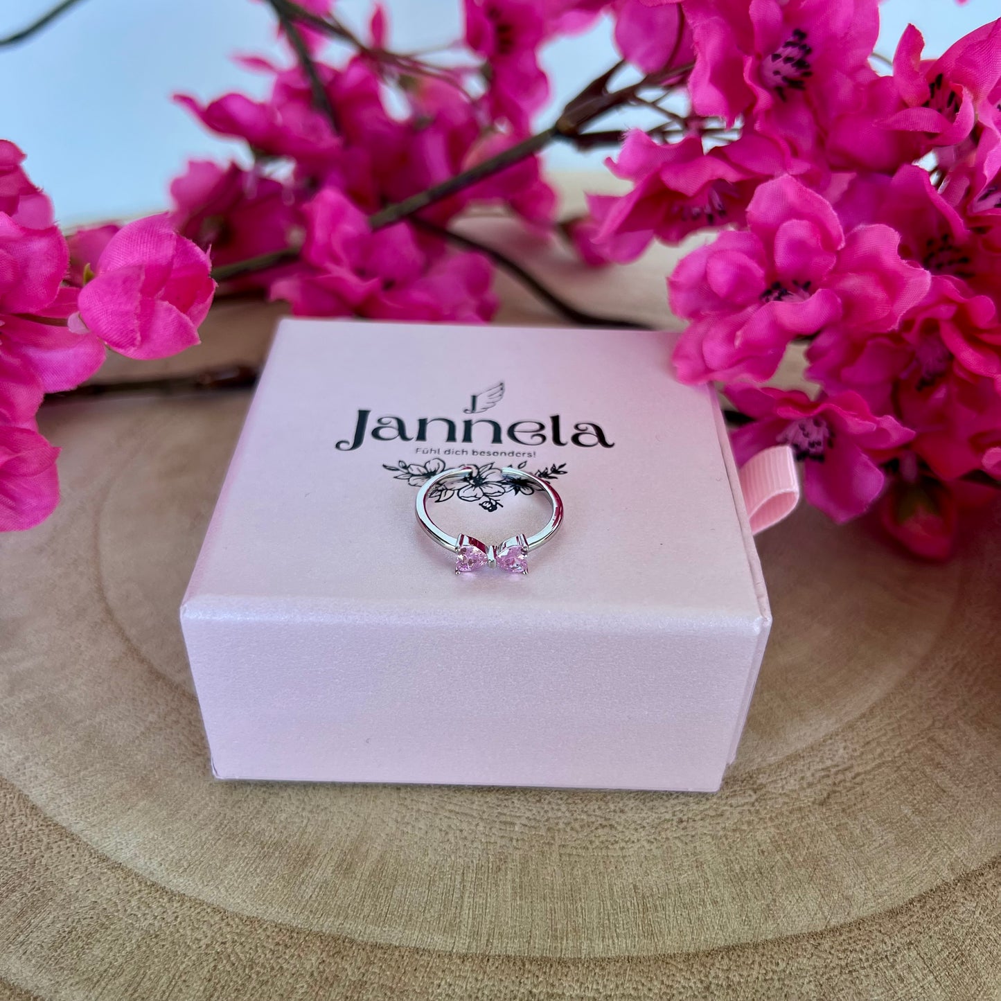 Sweet Ribbon Ring