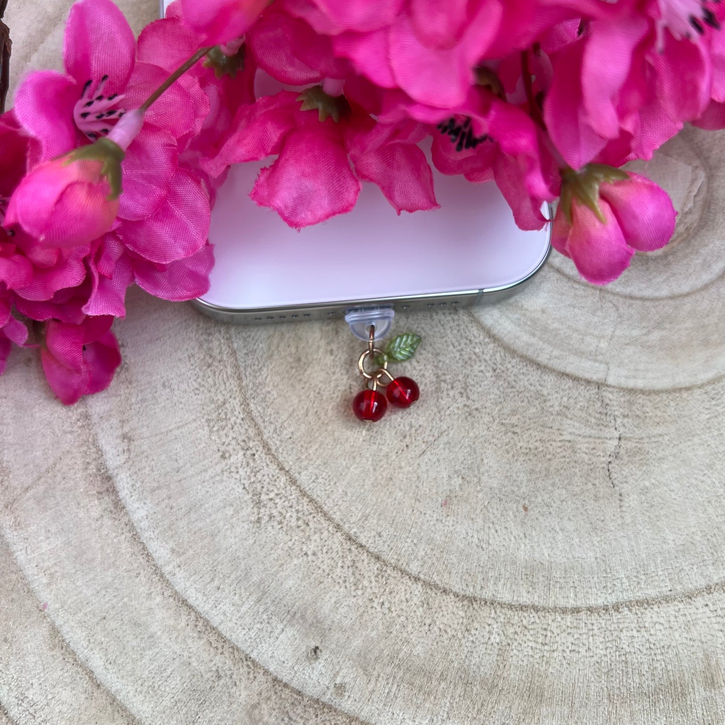 Handy Charm Cherry