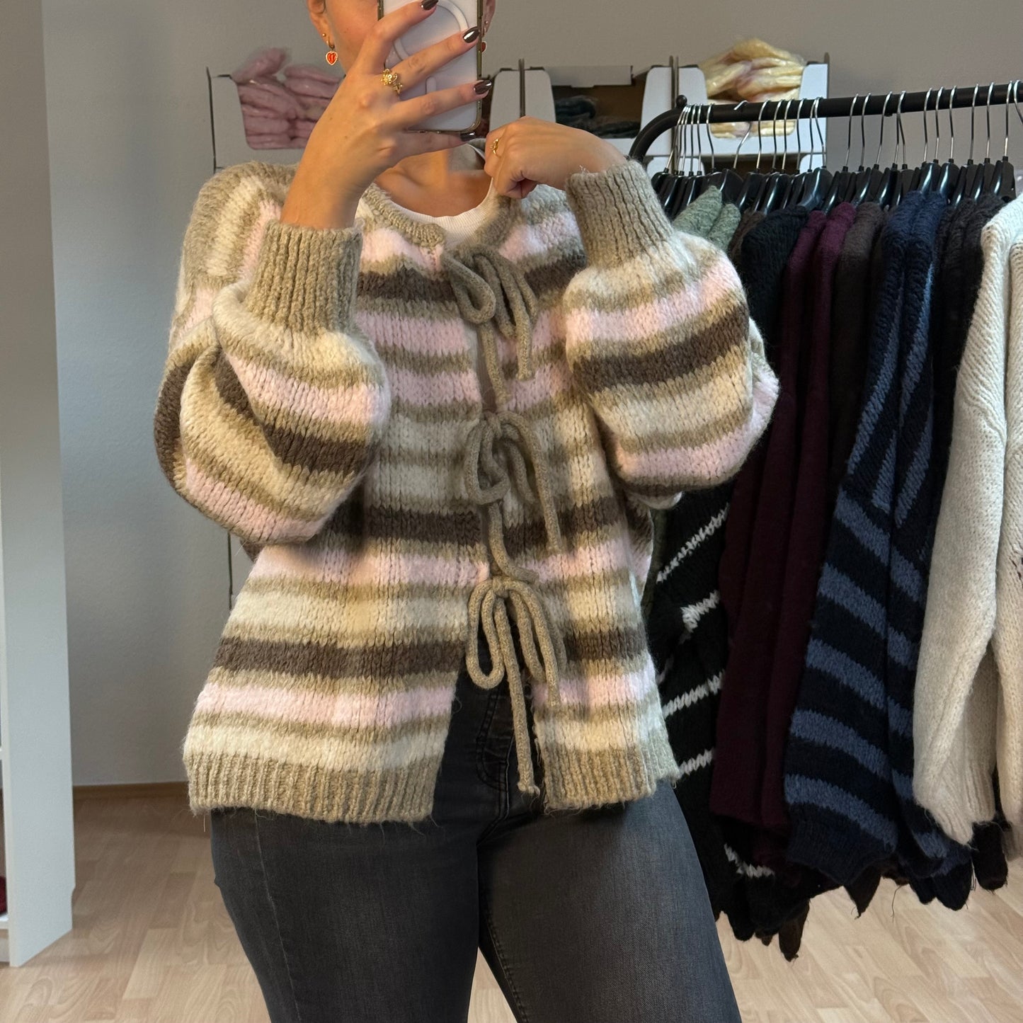 Strickjacke Schleifen / BeigeRosaBraun