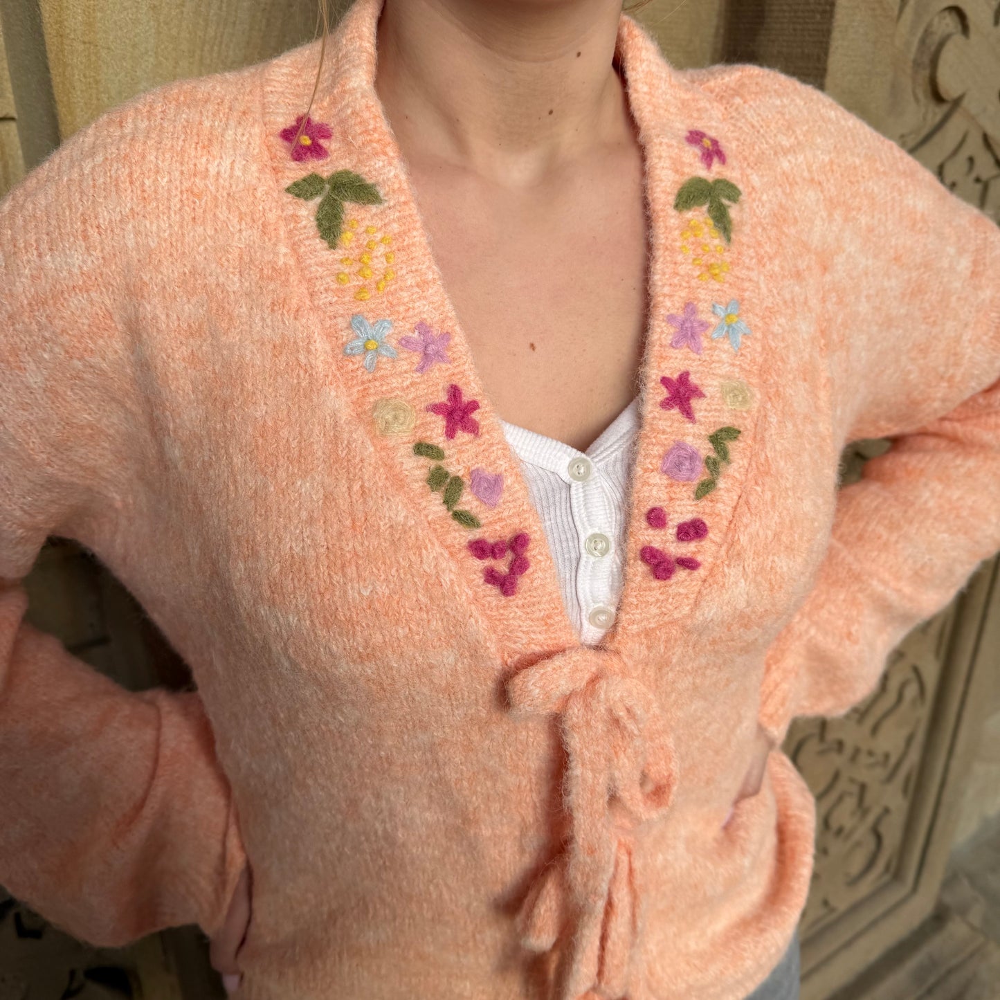 Flower Strickjacke / Pfirsich