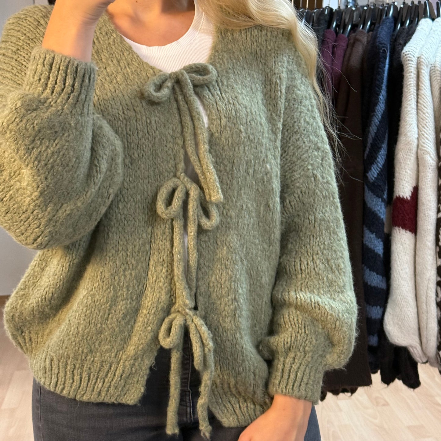 Strickjacke Schleifen / Grün
