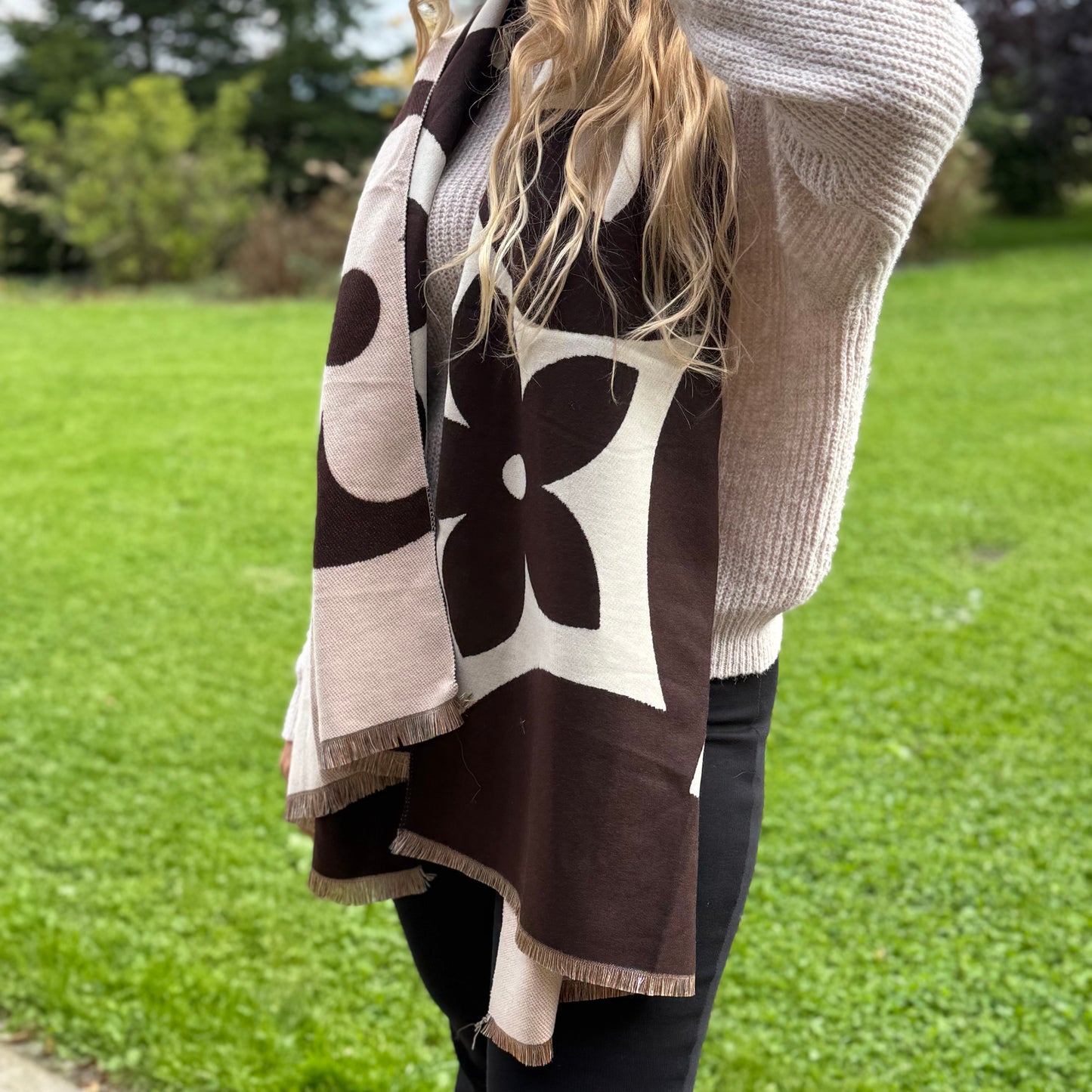 Soft Schal / Flower Braun