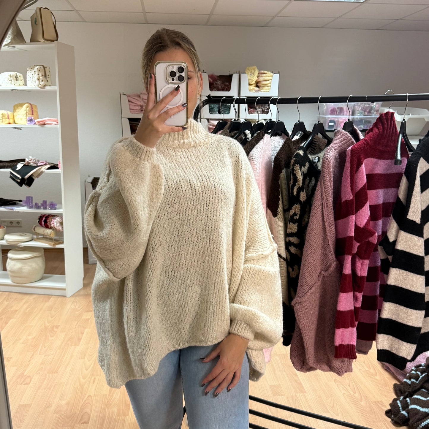 Pullover / Creme Basic