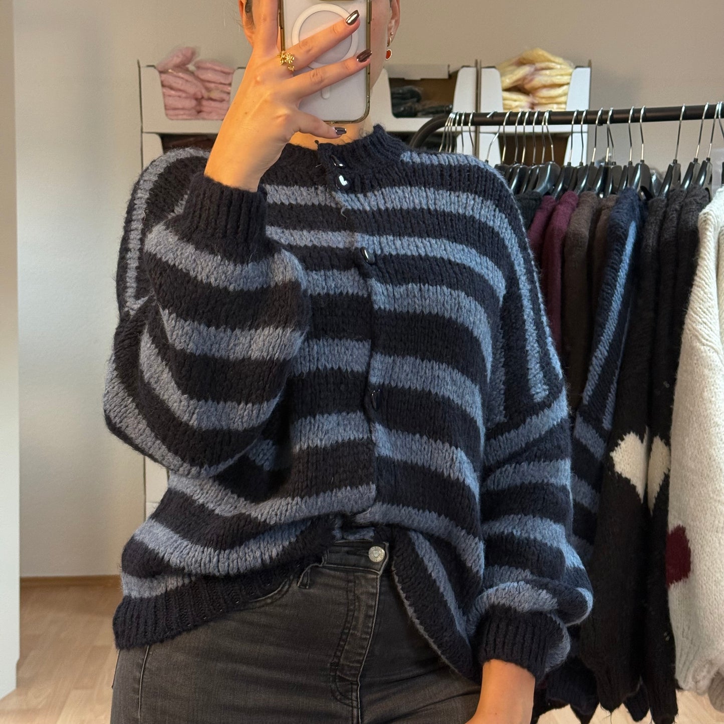 Strickjacke / DunkelblauHellblau gestreift Herzen