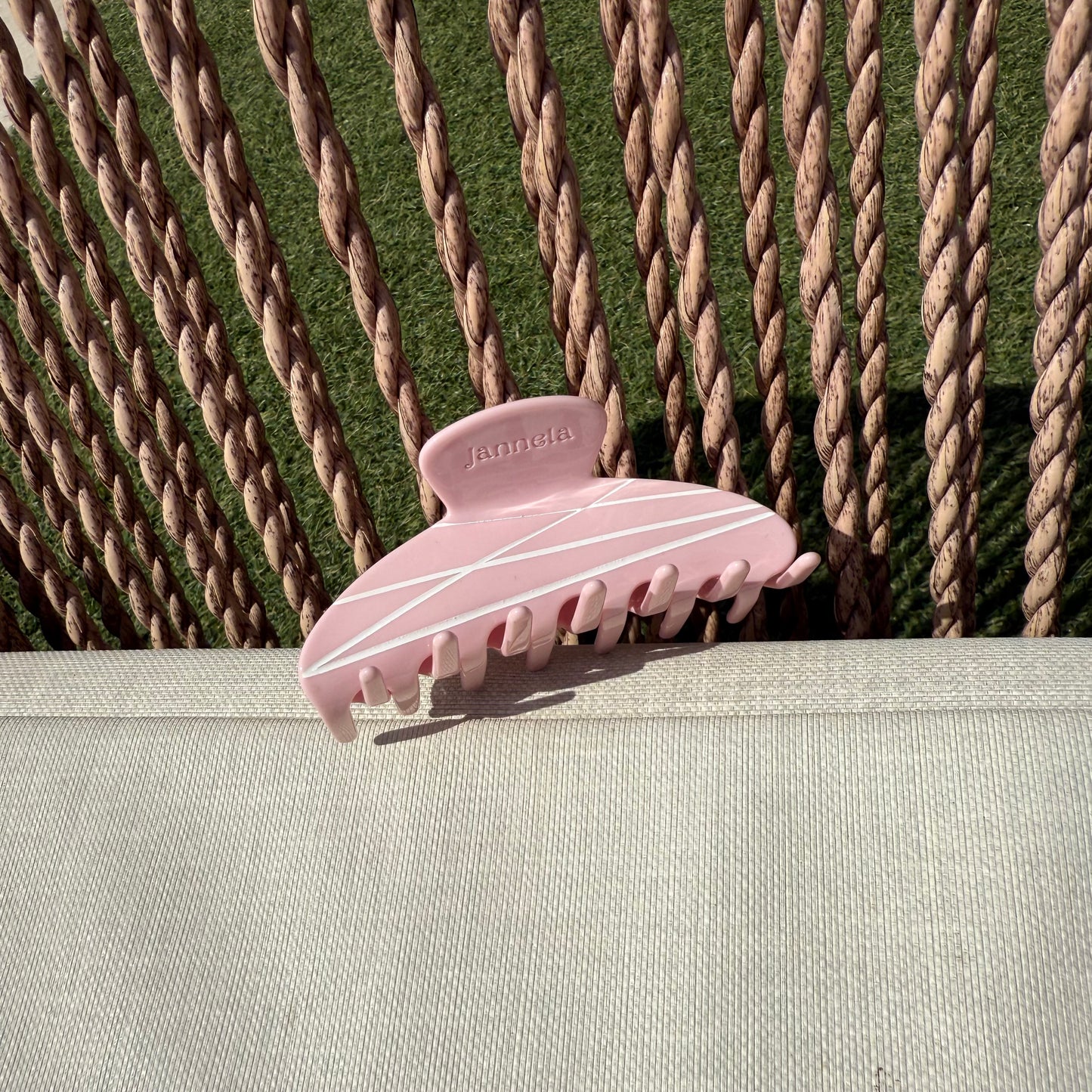 Round Clip / RosaStripes L