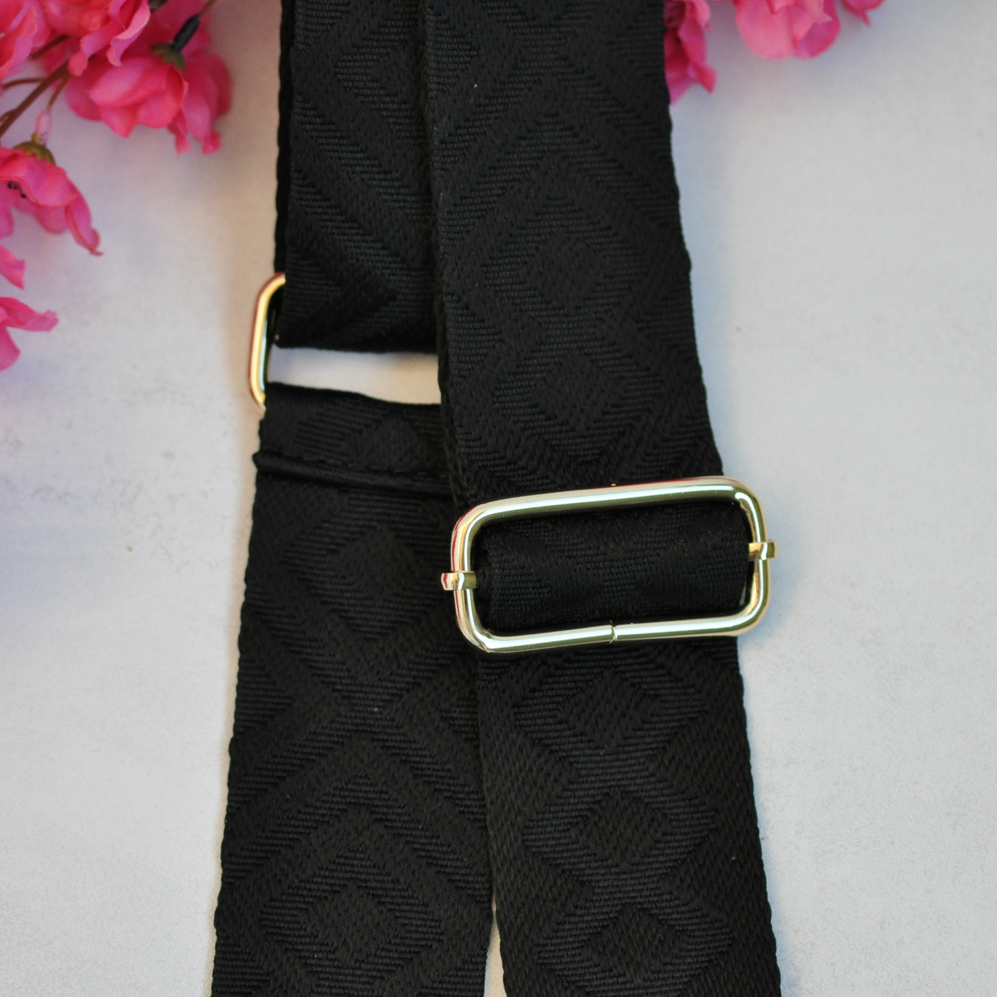 Shoulder Strap / Schwarz-Gold