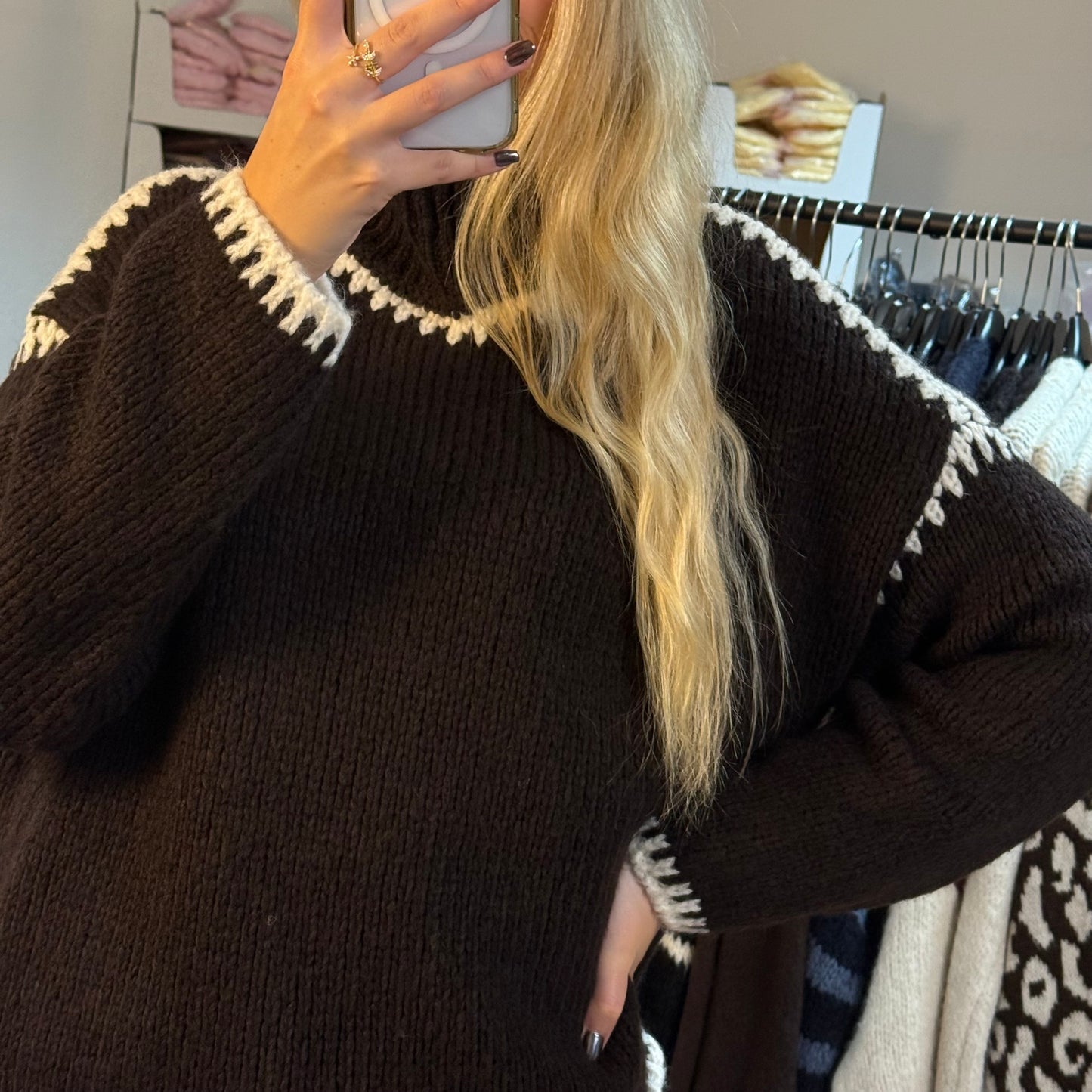 Pullover / DunkelbraunBeige