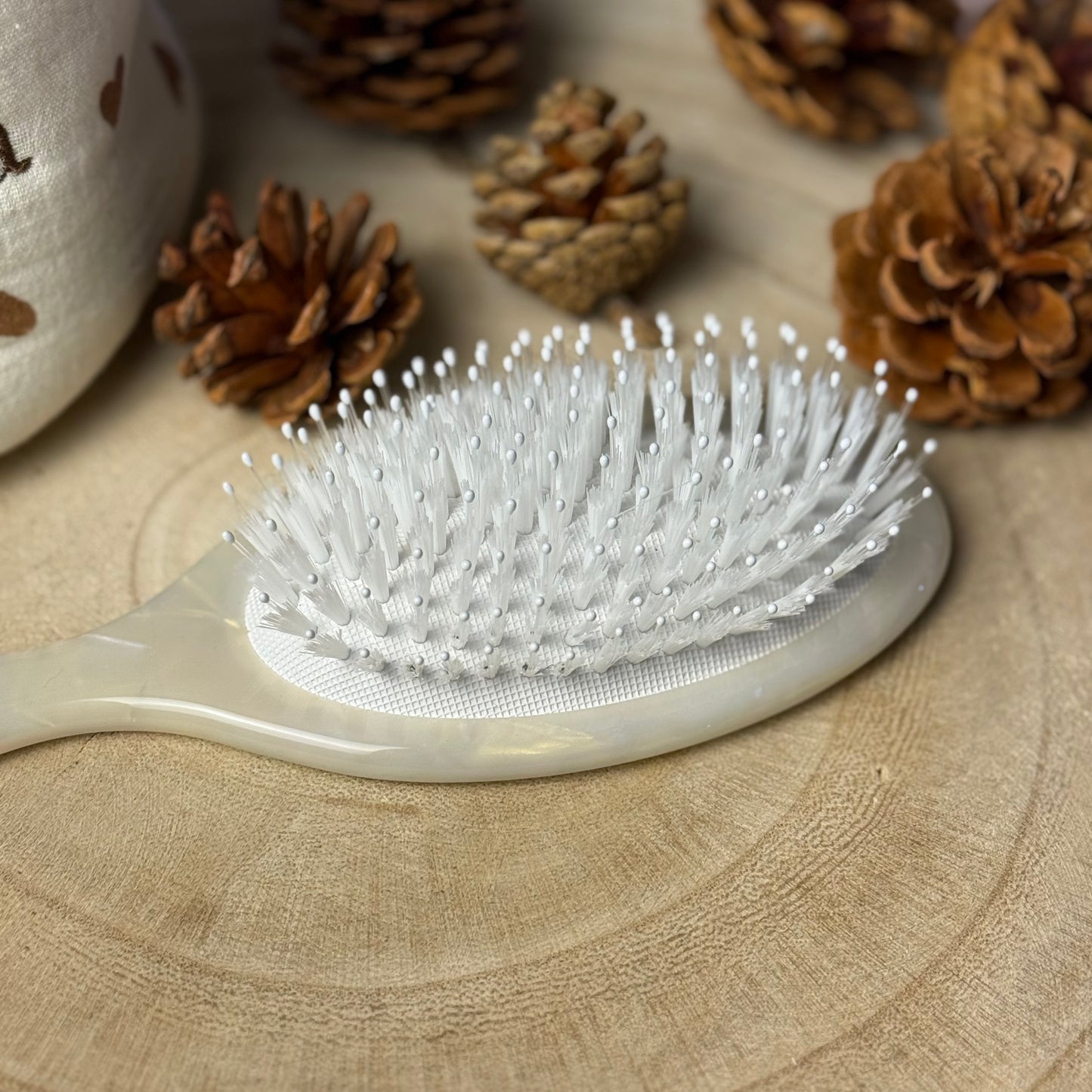 Haarbürste / ShinyCherry