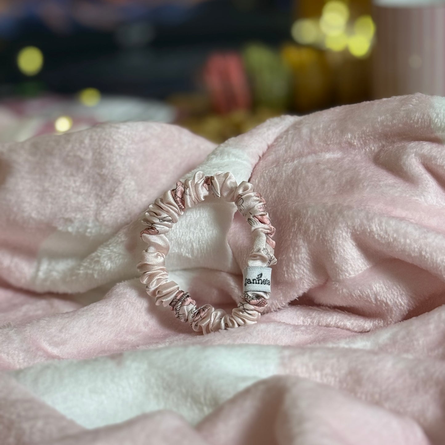 Silk Scrunchie / DreamFlower