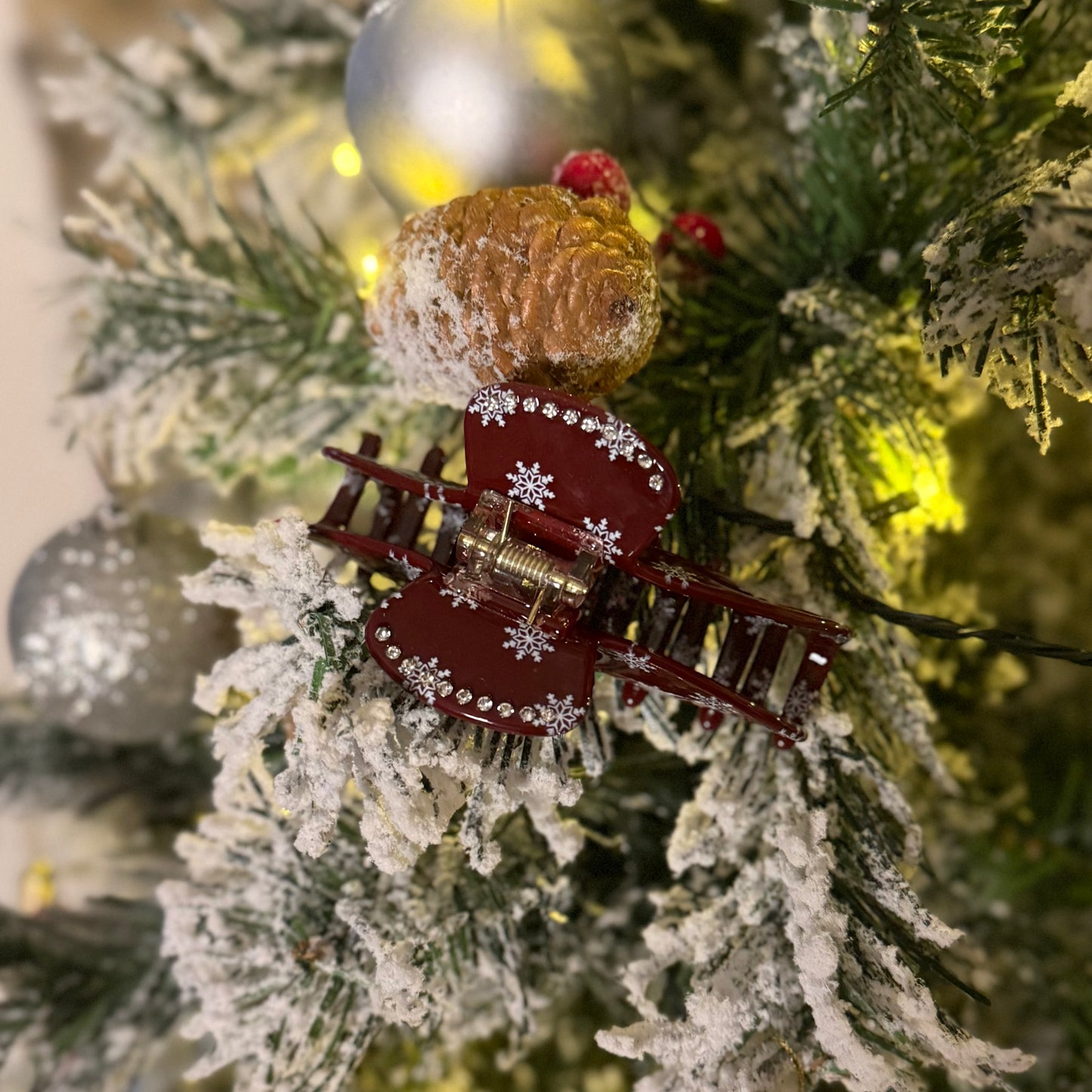 Round Clip /  SnowRedDiamond L