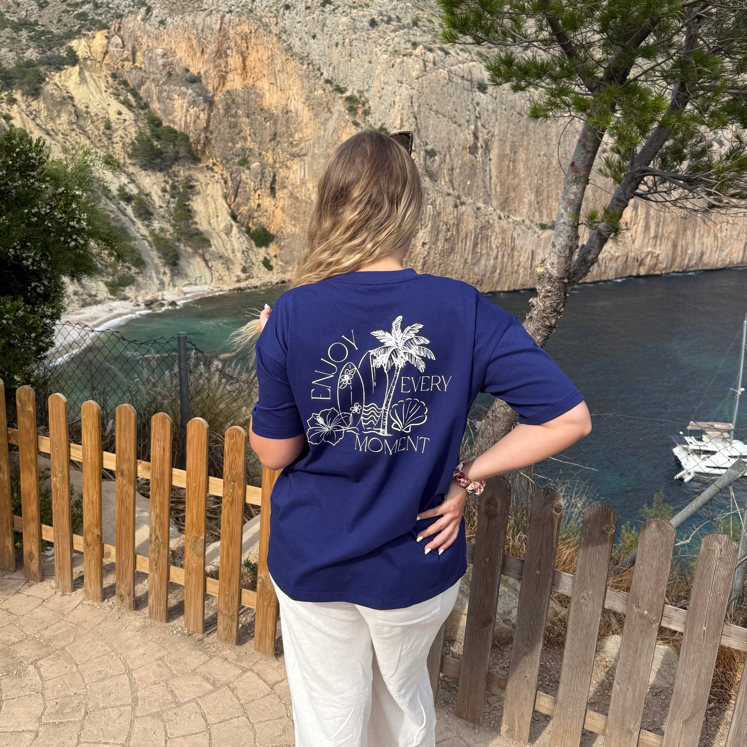Oversized T-Shirt / Enjoy every Moment