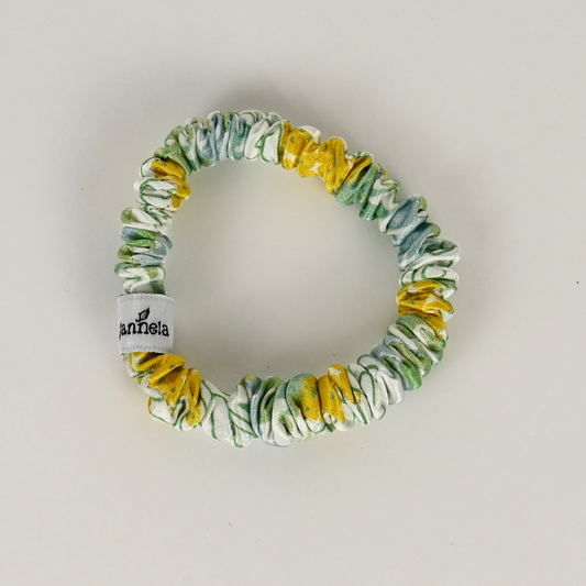 Silk Scrunchie / Piña