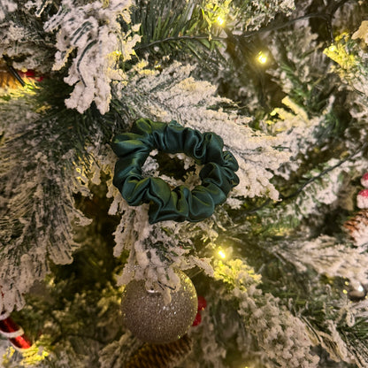 Silk Scrunchie / Green Shine