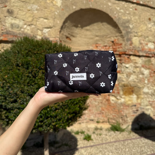 Kosmetiktasche / Dark Flower M