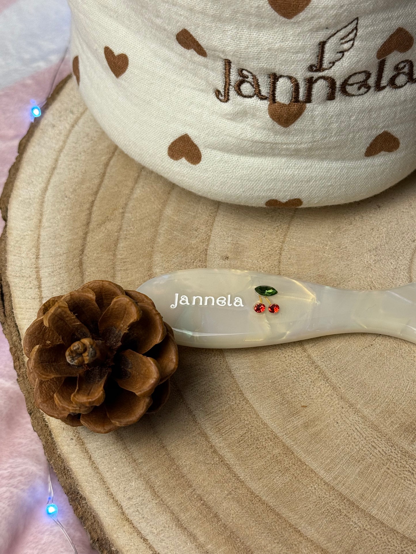 Haarbürste / ShinyCherry