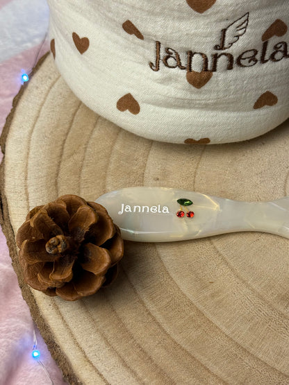 Haarbürste / ShinyCherry