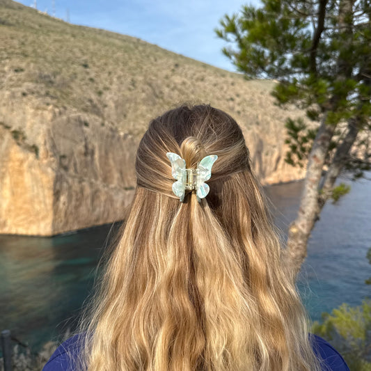Butterfly Clip / LagoonGlow