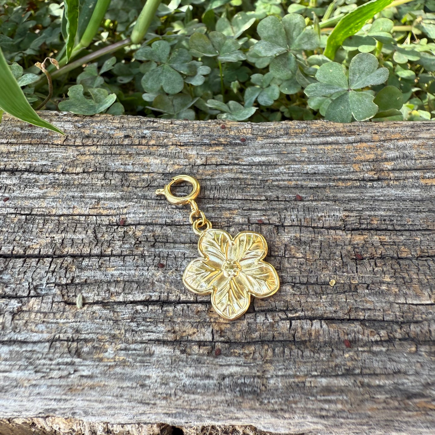 Charm / Blume Gold (Schmuck)