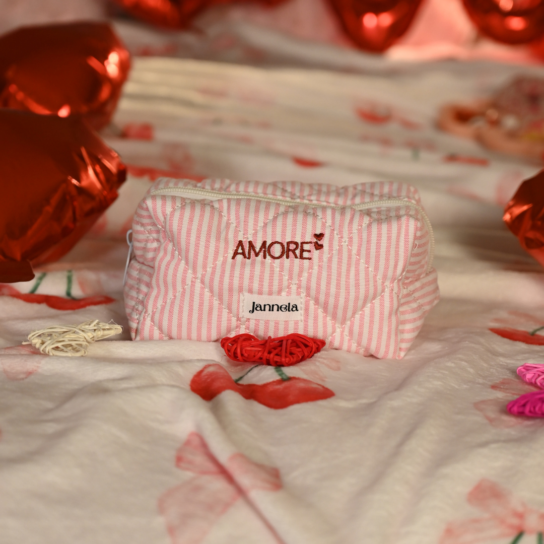 Kosmetiktasche / Amore M