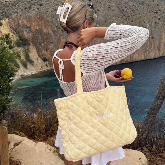 Teddy Tasche / ButterYellow