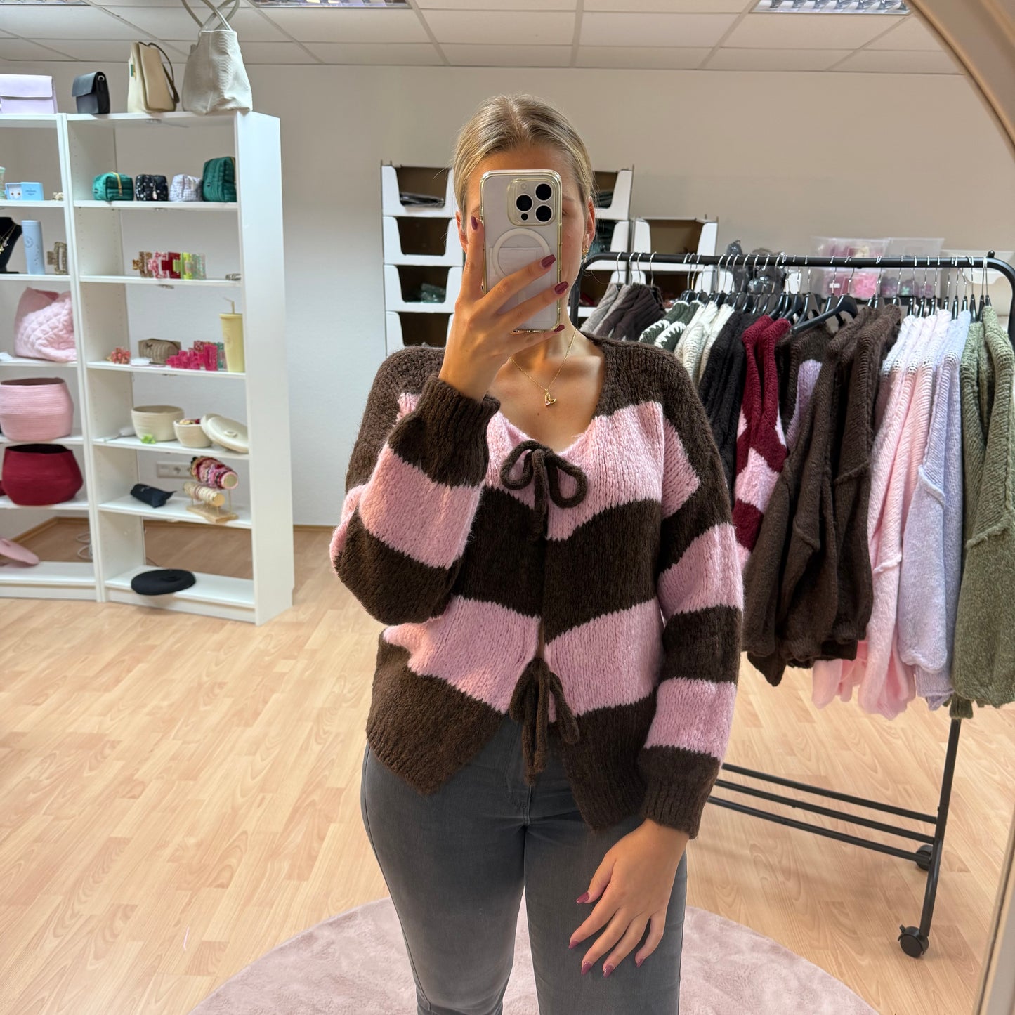 Strickjacke Schleifen / BraunRosa gestreift
