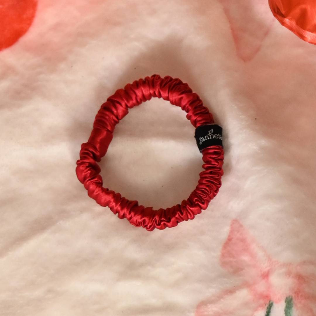 Silk Scrunchie / Salsa