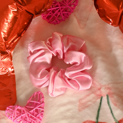 Silk Scrunchie / Soft Pink