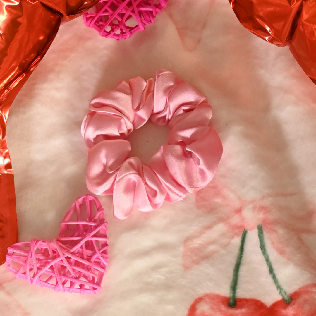 Silk Scrunchie / Soft Pink