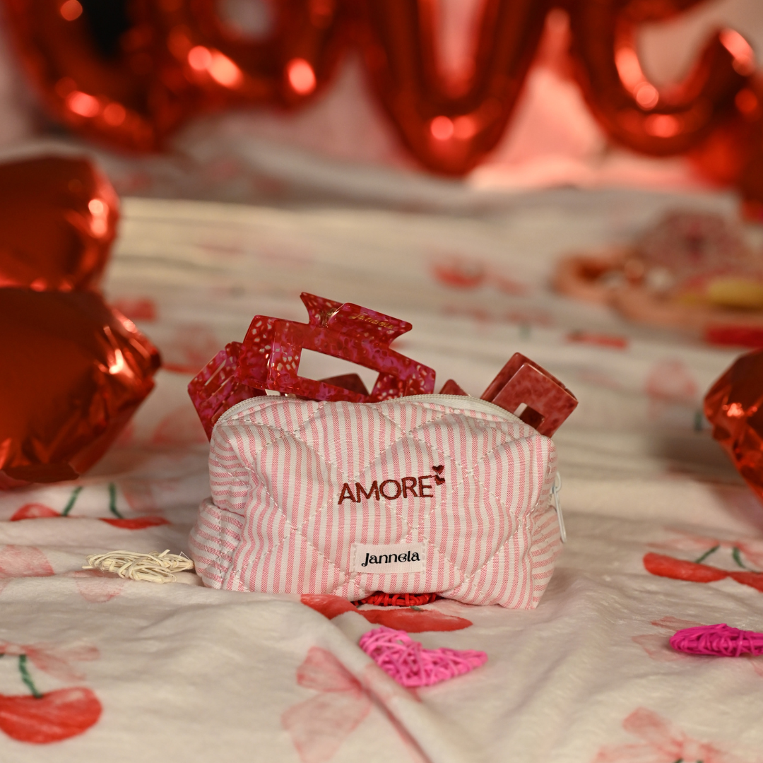 Kosmetiktasche / Amore M