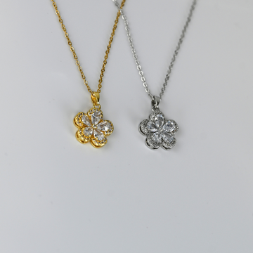 Kette / FlowerWhite